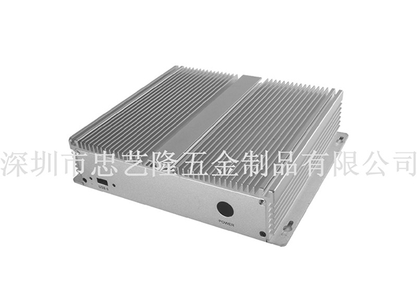 如何实现铝合金机箱的防水防尘功能？